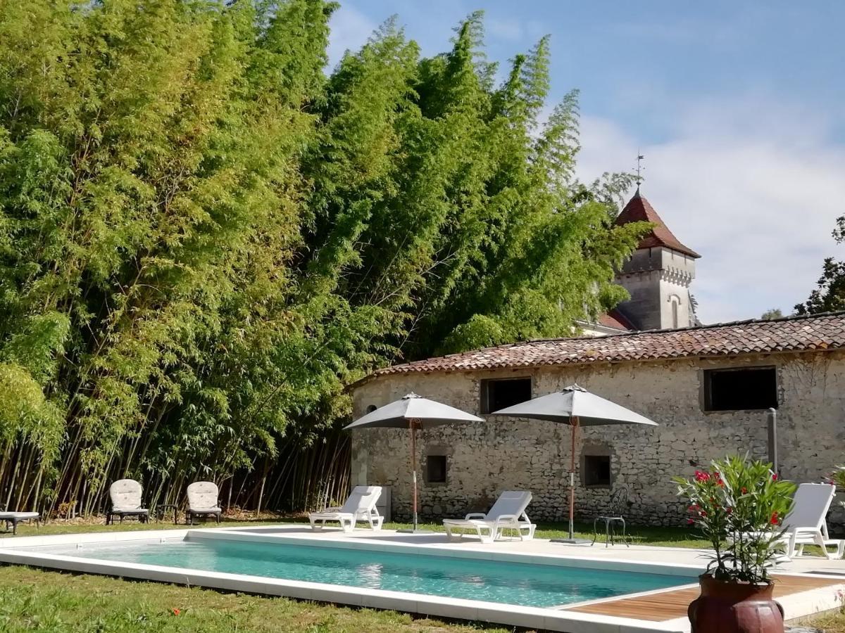 Chateau Des Salles Saint-Fort-sur-Gironde Εξωτερικό φωτογραφία
