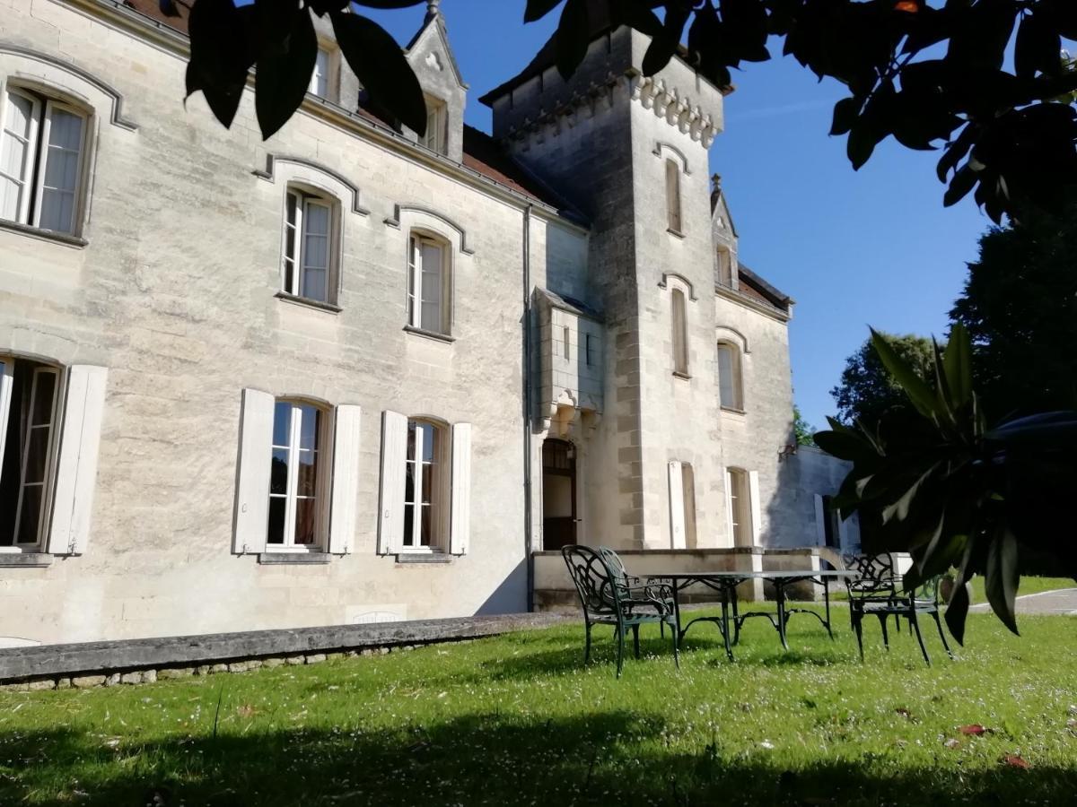 Chateau Des Salles Saint-Fort-sur-Gironde Εξωτερικό φωτογραφία