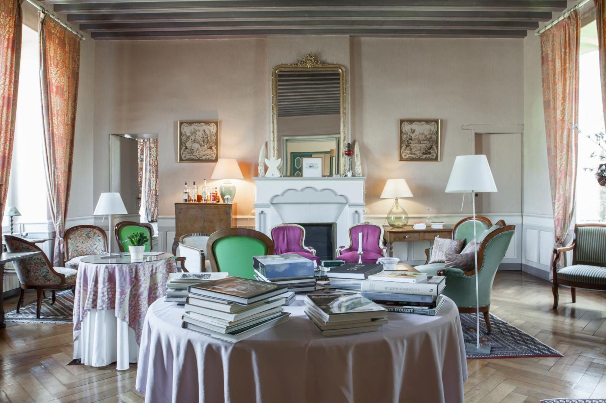 Chateau Des Salles Saint-Fort-sur-Gironde Εξωτερικό φωτογραφία