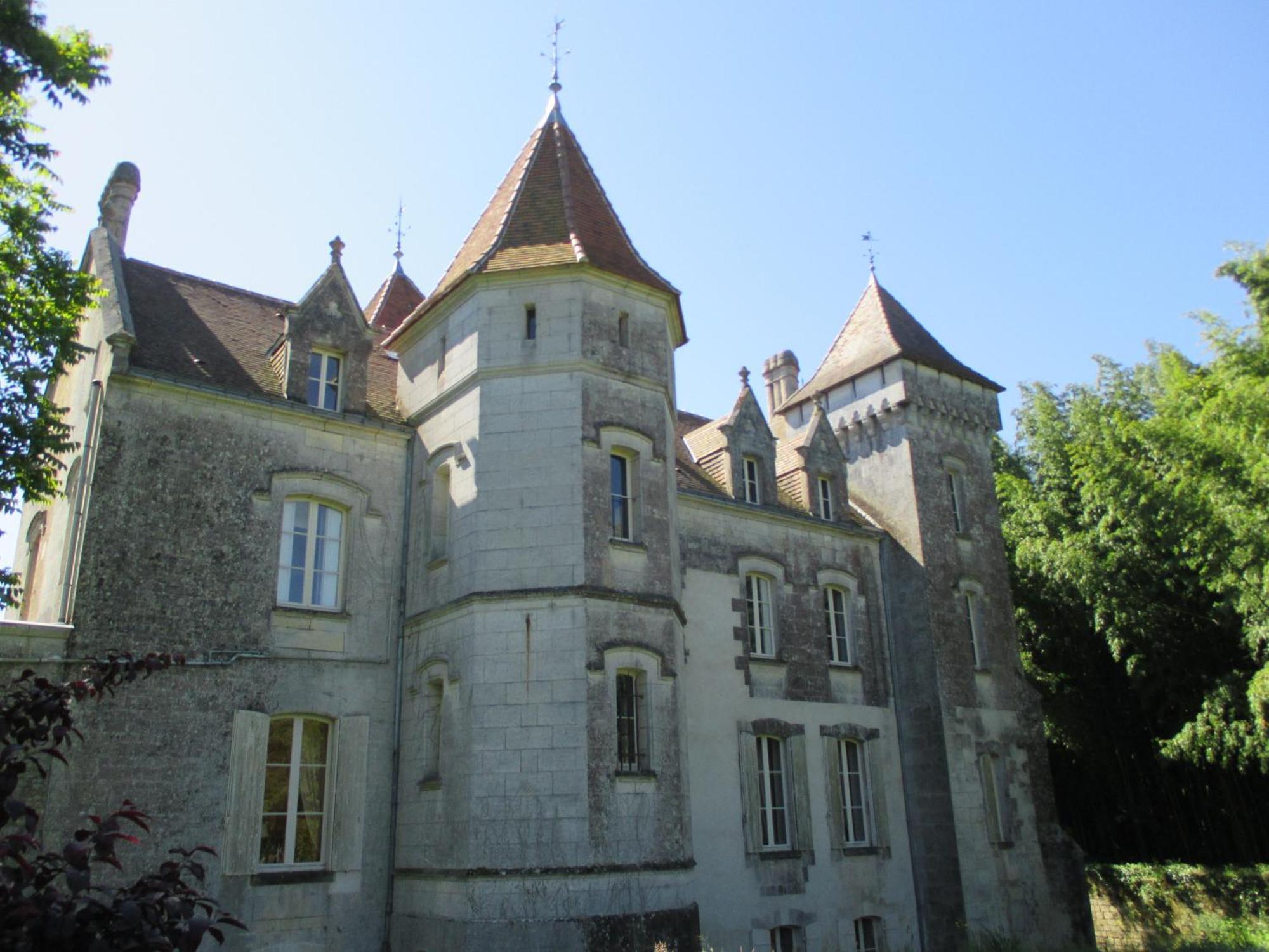 Chateau Des Salles Saint-Fort-sur-Gironde Εξωτερικό φωτογραφία