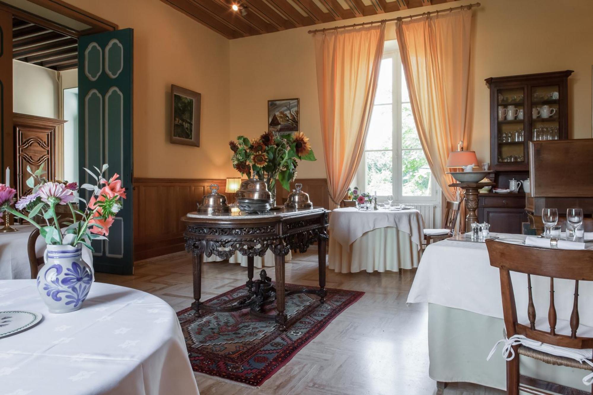 Chateau Des Salles Saint-Fort-sur-Gironde Εξωτερικό φωτογραφία