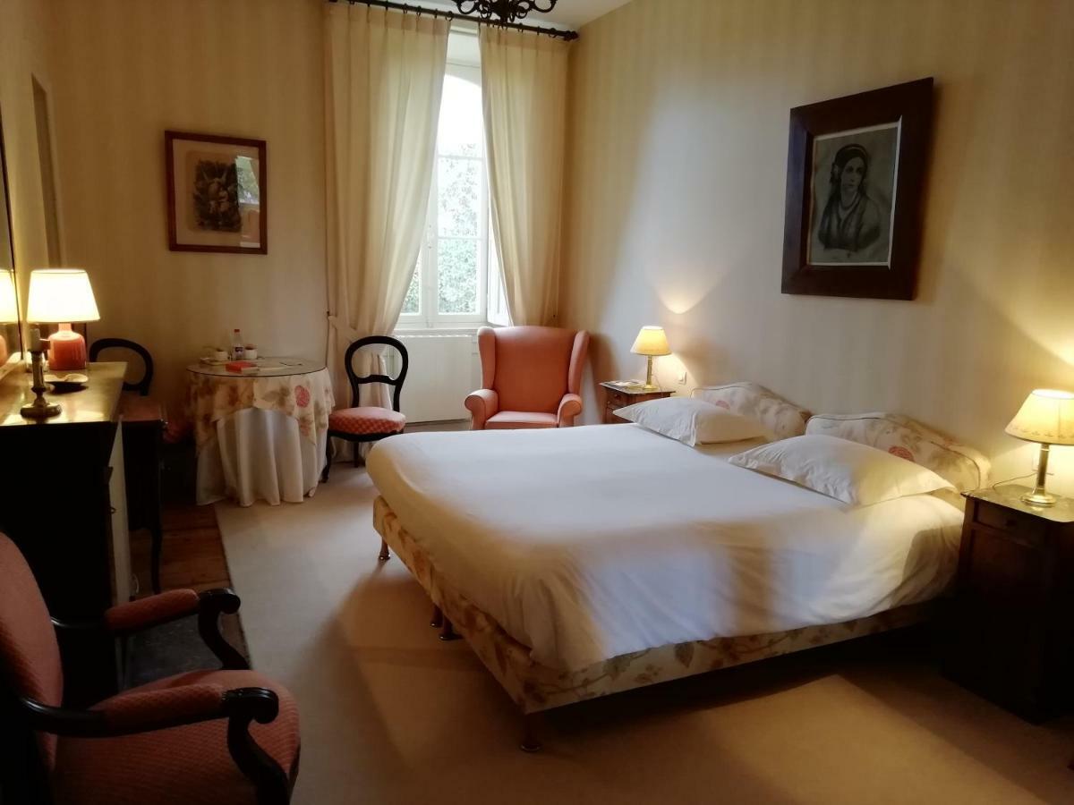 Chateau Des Salles Saint-Fort-sur-Gironde Εξωτερικό φωτογραφία
